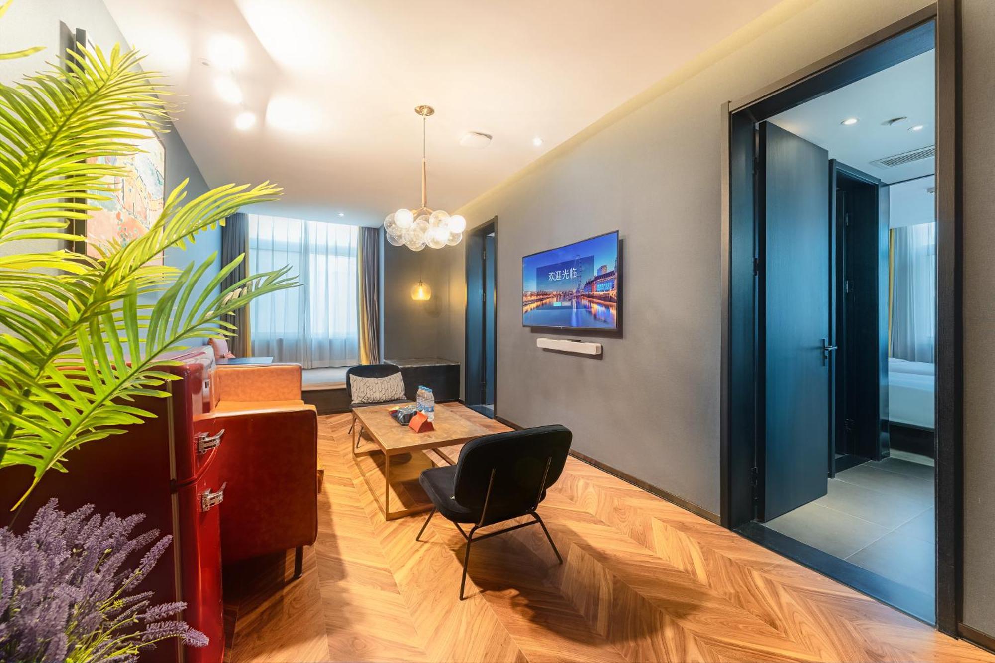 Hesu Designer Hotel & Suites -Near Xi'An Drum Tower And Yongning Gate -Free Laundry Luggage Storage -Kitty Cafe With Freshly Ground Coffee -24H Front Desk -English Service Екстер'єр фото