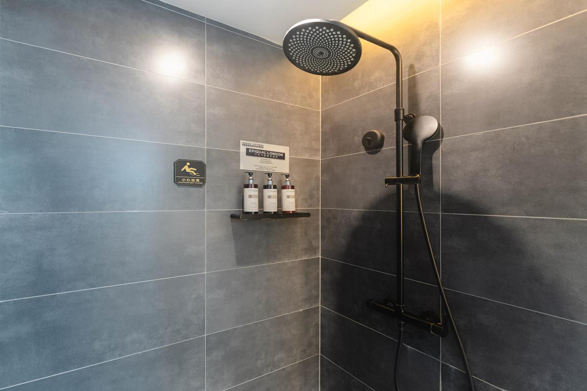 Hesu Designer Hotel & Suites -Near Xi'An Drum Tower And Yongning Gate -Free Laundry Luggage Storage -Kitty Cafe With Freshly Ground Coffee -24H Front Desk -English Service Екстер'єр фото